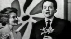 Первый канал опубликовал кадры 1964 года с молодым Масляковым на сцене КВН