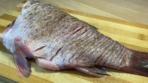 ЛАЙФХАК КАК ПОЖАРИТЬ КАРАСЯ БЕЗ КОСТОЧЕК! БУДЕТЕ КУШАТЬ КАРАСЬ ЛОЖКОЙ! КАРАСЬ