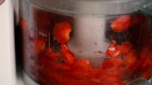 Как приготовить клубничный десерт. Десерт из клубники к чаю. Что приготовить из клубники