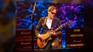 Jimmy Barnes - Stone Cold (feat. Tina Arena and Joe Bonamassa)  (Srpski prevod)