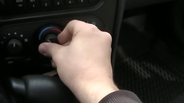 2000 Oldsmobile Alero GX Startup Engine & In Depth Tour смотреть онлайн