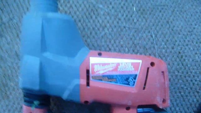 Обзор аккумуляторного перфоратора Milwaukee  2712 (M18 FUEL CHX-0)
