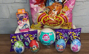 Шарики-сюрпризы Mini-Brands, треснутые, Шоколадные новогодние  яйца