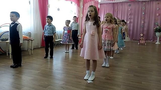 С 8 МАРТА смотреть онлайн