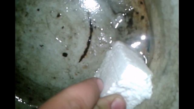 эксперимент: что будет если положить пенопласт в бензин!!! смотреть онлайн