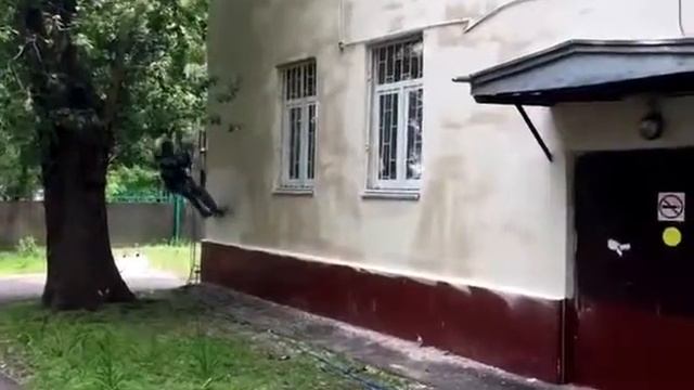 HYVST SPT 650 L красим фасад жилого дома смотреть онлайн