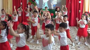 Зажигательный ФЛЕШМОБ в ДЕТСКОМ саду 8 МАРТА Моя Мамуля FLASHMOB in Kindergarten on MARCH 8 My Momm