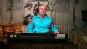 Идёт  в пустыне караван