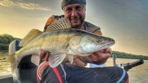 (часть 2 ) Ахтуба июль 2023 - РАЗГОВОР о РЫБАЛКЕ - как, где и почему?! Ловим СУДАКА - на воблеры