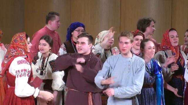 На горе, на горке деревня стояла