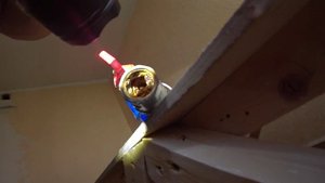 Определяем причину срыва шарового крана в жилой квартире