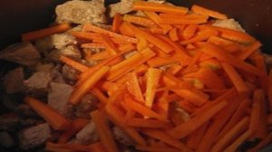 Пшеничная каша с соевым мясом и овощами