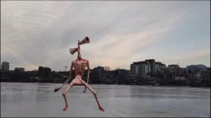 сиреноголовый танцует