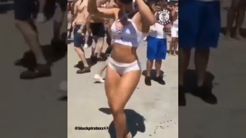 Я морячка ты моряк