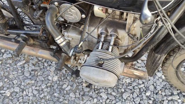 Мотоцикл Урал. Холодный запуск. смотреть онлайн