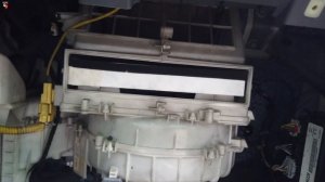 HOW TO CHANGE CABIN AIR FILTER OF CHEVROLET TRAILBLAZER OR ISUZU M-UX