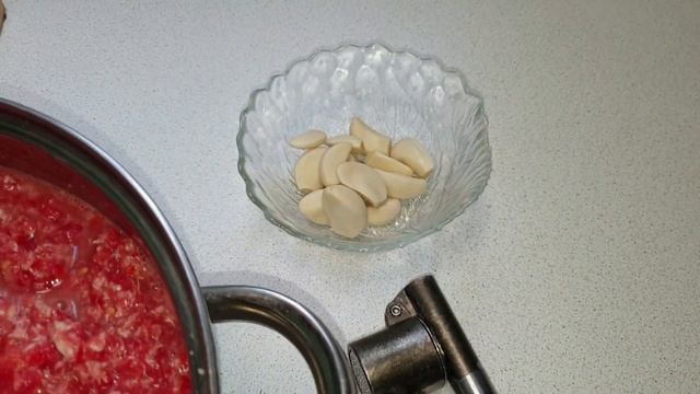 ХРЕНОВИНА ИЗ ПОМИДОР, БЫСТРО, ВКУСНО. ОТЛИЧНАЯ ЗАГОТОВКА НА ЗИМУ!