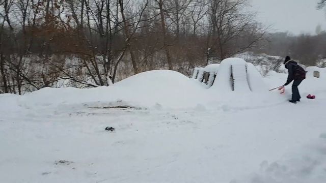 Бадминтон зимой на даче смотреть онлайн