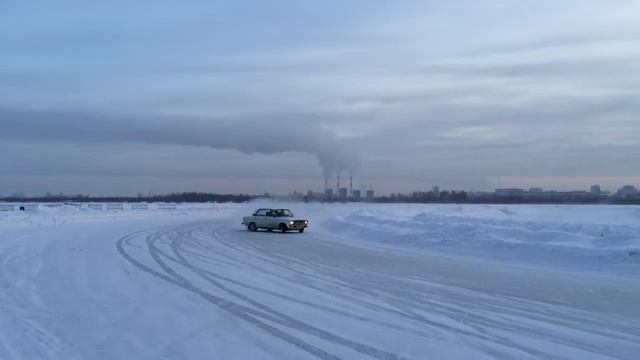 Краткое содержание новогодних праздников смотреть онлайн