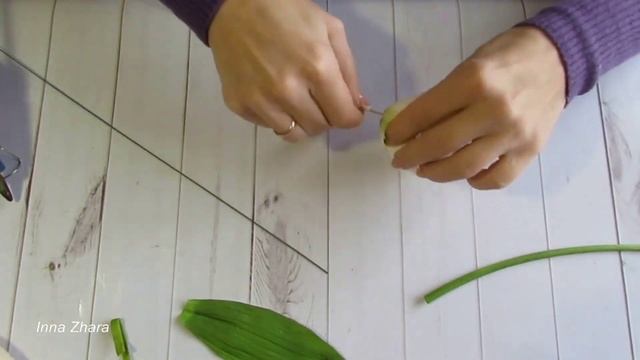 МК тюльпан из фоамирана или как сделать и закрепить цветок на стебле. смотреть онлайн