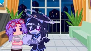 Meme:В руках сведетельство что ты приемный