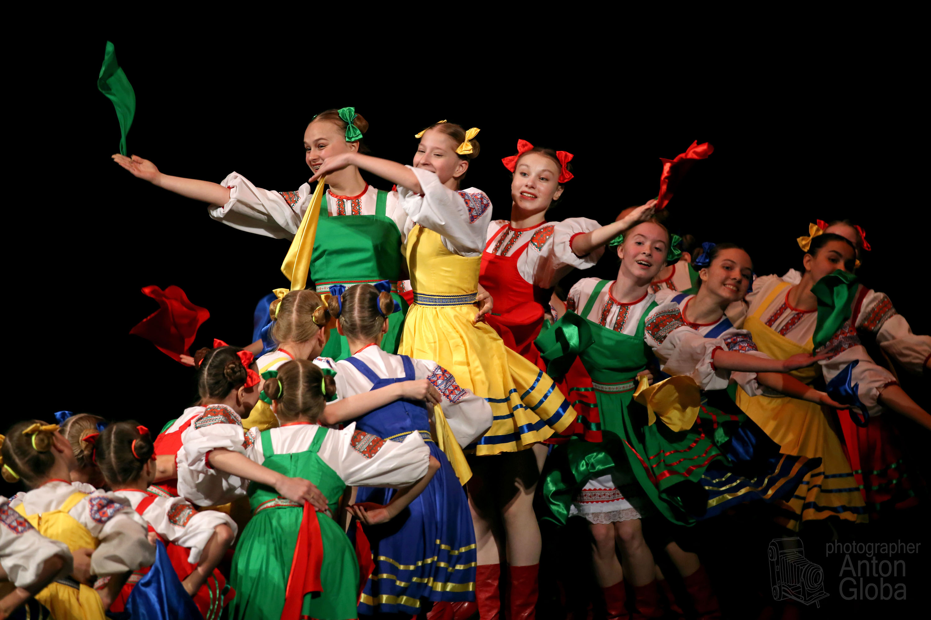 Русский танец "Девичий перепляс", Ансамбль Локтева. Russian dance "Girl's Dance", Loktev Ensemble.