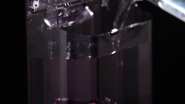 How to Clean the Water Tank of Your De'Longhi Autentica ETAM 29.510.SB Coffee Machine смотреть онлайн