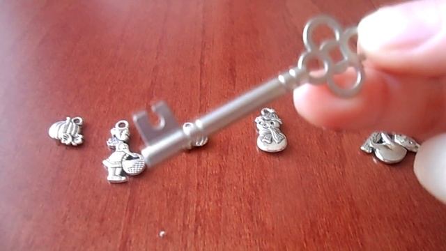 Делаем браслет с шармами своими руками смотреть онлайн