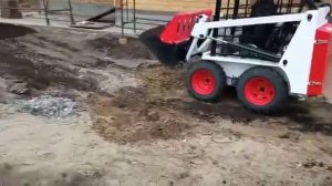 Бортоповоротный мини погрузчик видео от заказчика