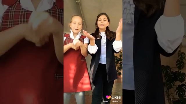 Очень переживала потому что шла Учительница Была Прям очень близко к нам смотреть онлайн