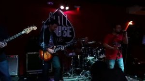 The Luganos - Losing my religion (cover) - ao vivo na Fullhouse Pub