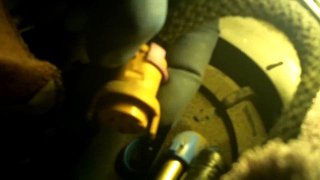 2002 Audi S4: Ep. 182 - How to replace B5 S4 fuel pump смотреть онлайн