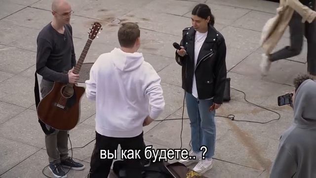 ГИТАРИСТ притворился НОВИЧКОМ с УЛИЧНЫМИ Музыкантами #2 ft AkStar смотреть онлайн