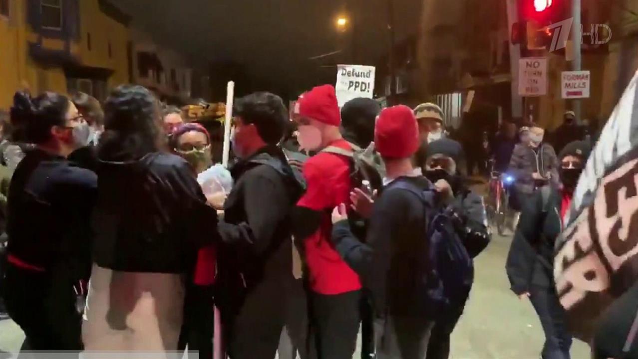 В США с новой силой разгорелись массовые протесты после гибели еще двух афроамериканцев