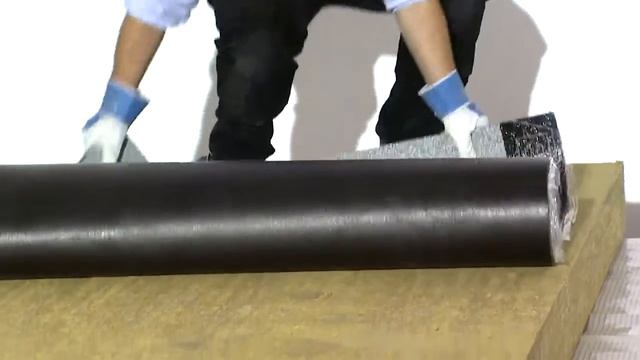 Поставяне на хидроизолация и вата върху LT ламарина смотреть онлайн