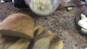Бутерброды с тунцом. Самый простой рецепт. Это так просто и вкусно.