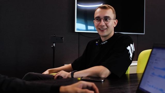 300 000 р. в 23 года на Авито. Как заработать дерзко, пока другие ждут. смотреть онлайн