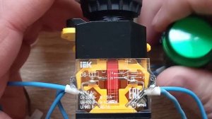Кнопка управления D8-11T с фиксацией зеленая IEK подключение индикаторов