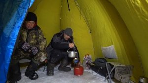 Зимняя рыбалка с ночёвкой на Можайском ВДХ.