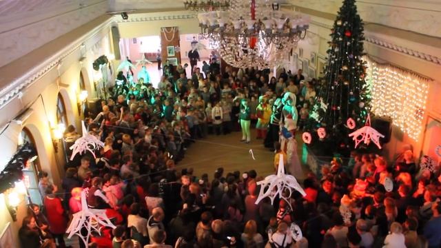 Будет вам не Новый год  - выход Деда Мороза смотреть онлайн