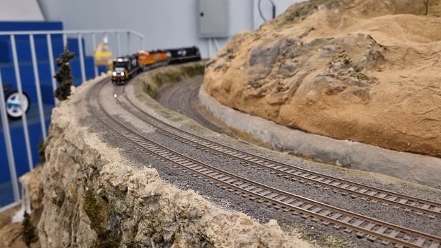 Duplinha DASH 9- 40C e ES44AC - Part2 смотреть онлайн