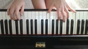 Taylor Swift - Love Story Easy Piano Cover