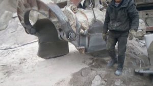 Ковш экскаватора ЭКГ-5 (разорвало ковш в работе)