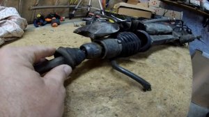 Будьте внимательны при замене рулевых тяг на Peugeot Partner второго поколения.