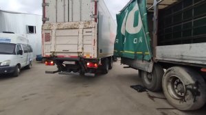 Замена колеса без домкрата. Неприятность с колесом.