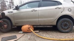 Как заменить 2 колеса за 3 минуты