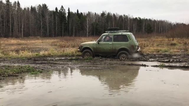 в брод на ниве21214//море грязи//покатушки прошли на славу//#нивалегенда #нива2121 #офроуд