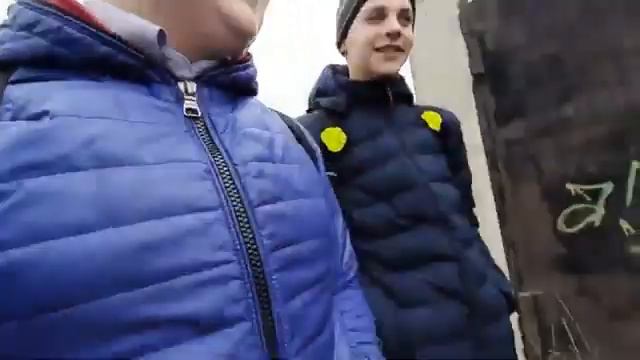 Дима кот сосёт чупа чупс LESLIRRA и у сани смотреть онлайн