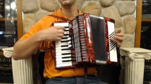 2140 - Red Weltmeister Perle MM 26 48 $995