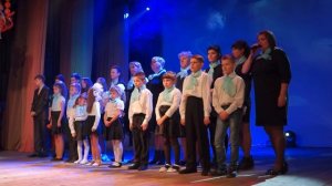 Песня о надежде и вере "ЖИТЬ" в исполнении воспитанников и воспитателей Котласского детского дома.